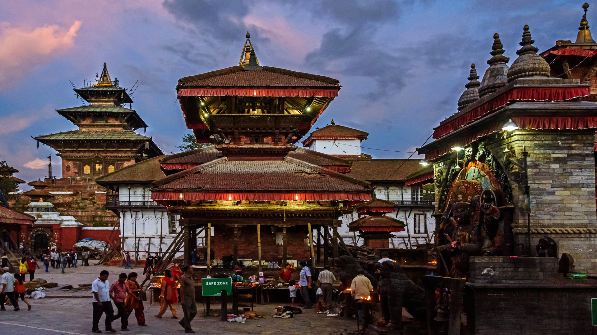 Trekking In Nepal Luxury Travel In Nepal Nepal Tours Luxury 
